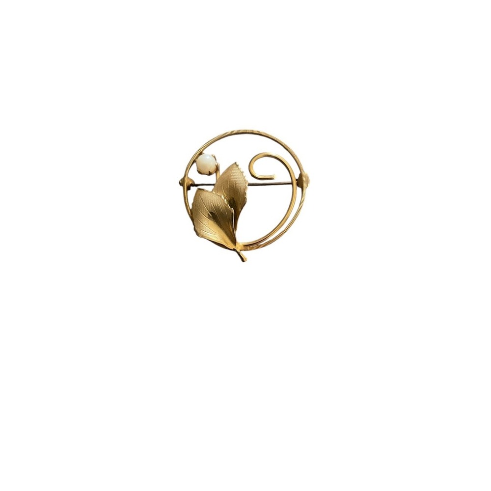 Vintage Gold Tone Flower Leaf Faux Pearl Round Brooch Pin USA Made